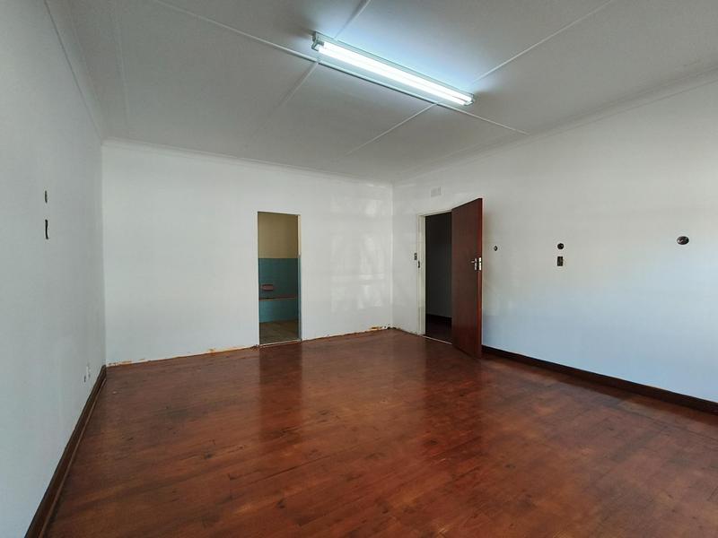 To Let Commercial Property for Rent in Mthata Eastern Cape